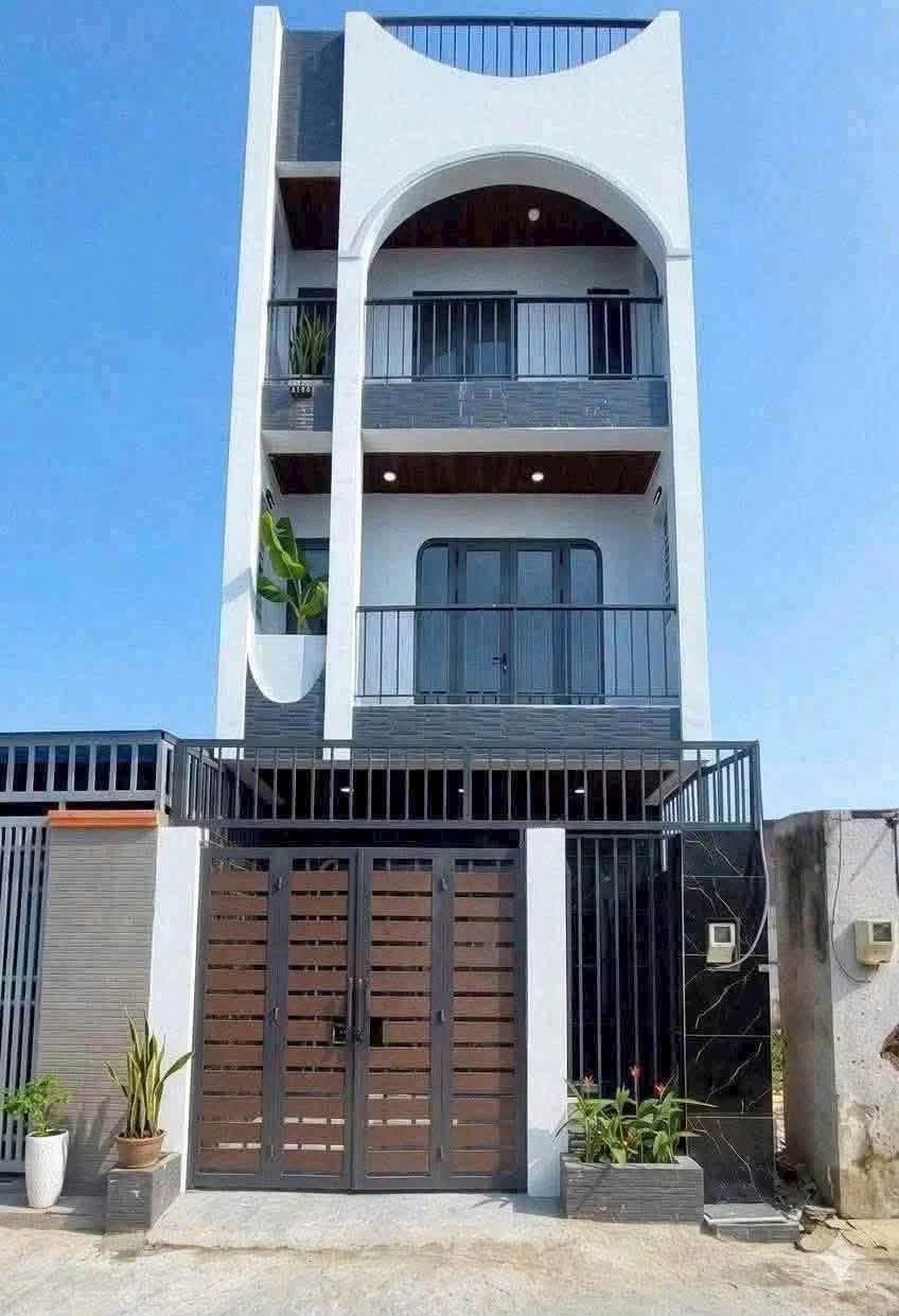 Bán nhà 3 lầu 4PN Nguyễn Duy Trinh Quận 9, 116m2, 4.7 tỷ - Ảnh 1