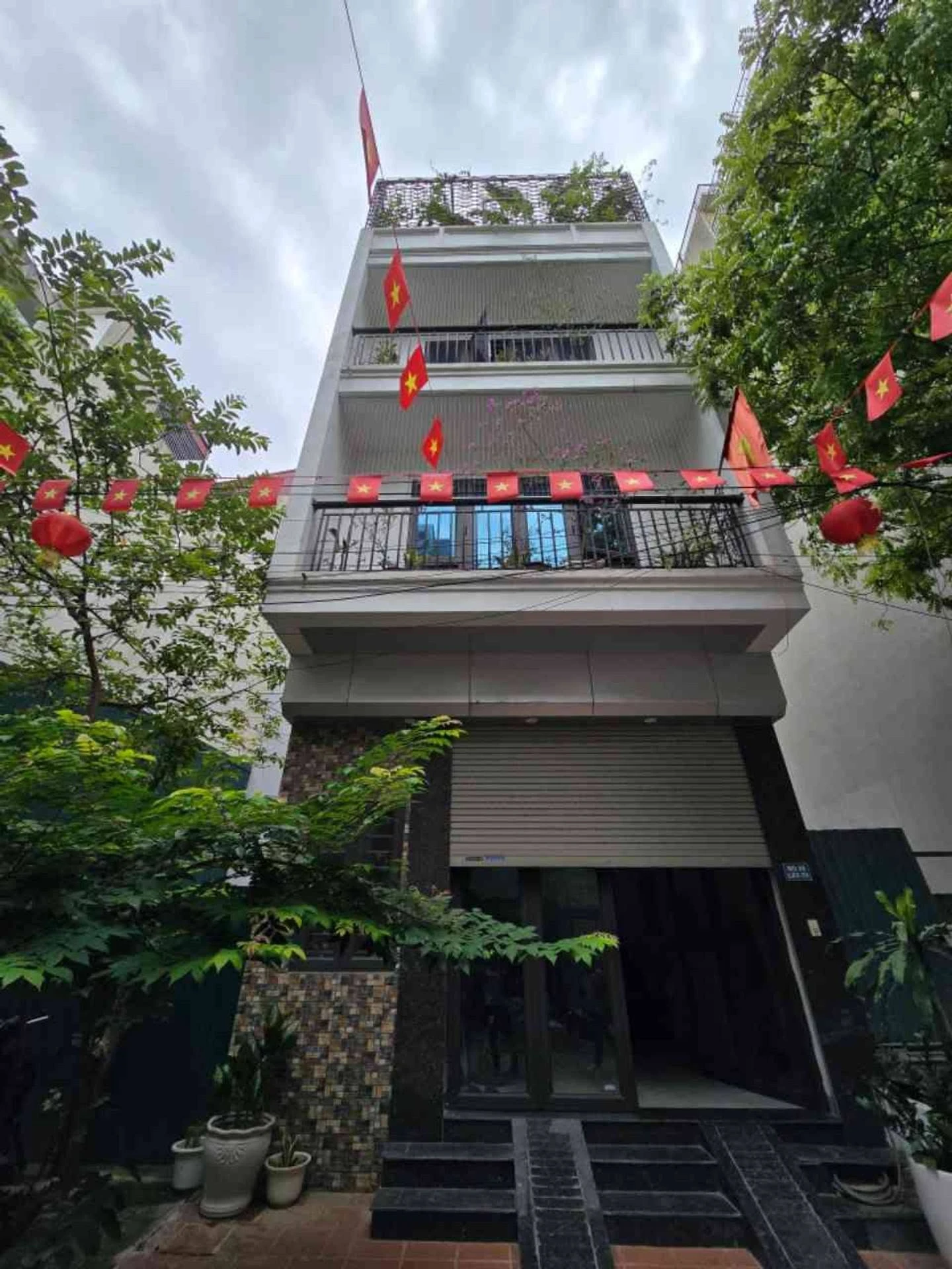 Bán nhà 4 tầng 50m² mặt tiền 5m, Văn Khê, 13 tỷ - Ảnh 1