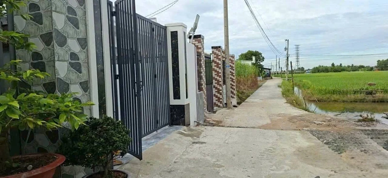 Bán nhà cấp 4 2 phòng ngủ 117m2 Bến Lức Long An