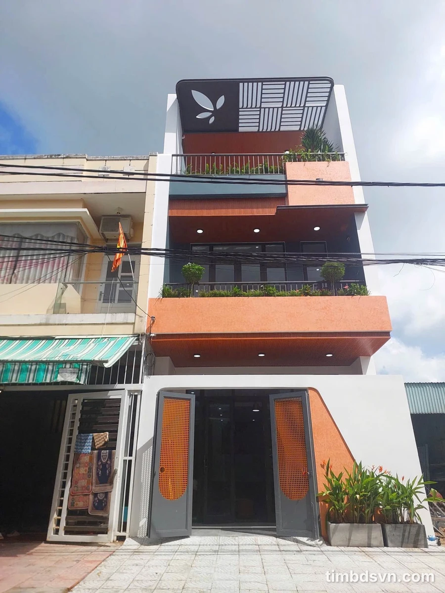 Bán nhà 3 tầng full nội thất 84m2 đường Chơn Tâm, Đà Nẵng - Ảnh 1