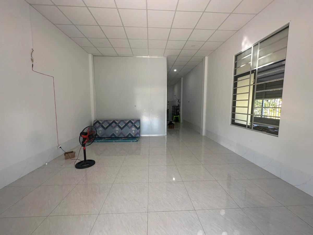Cho thuê nhà nguyên căn mặt tiền Phan Thiết 100m2 3.5tr/tháng - Ảnh thu nhỏ 4
