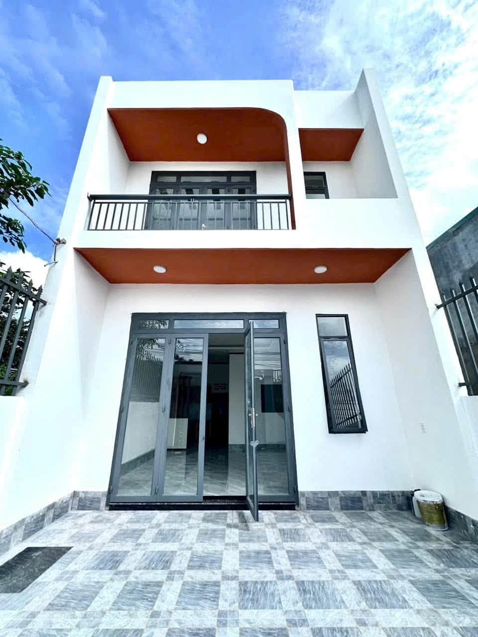 Bán nhà lầu 5,5x17m Trảng Dài, Tân Phú - 2 tỷ - Ảnh 1
