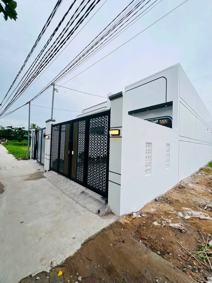 Bán nhà 2 PN 105m2 trung tâm Bến Tre 1 tỷ 680 triệu - Ảnh 1