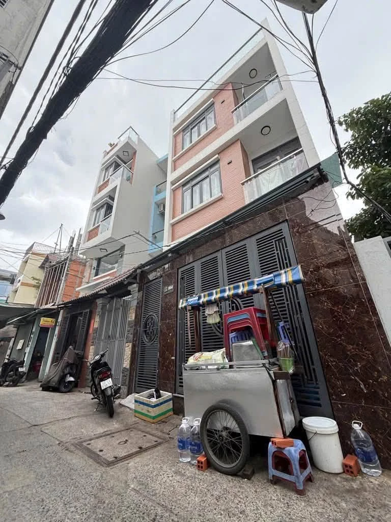 Bán shophouse 96m² 13PN Quận 4 – 12 tỷ - Ảnh 1
