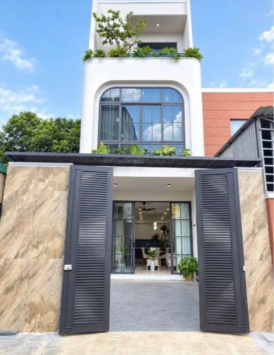 Bán nhà phố 3 tầng 256m² mặt tiền Xuân Diệu, Quận 7 - Ảnh 1