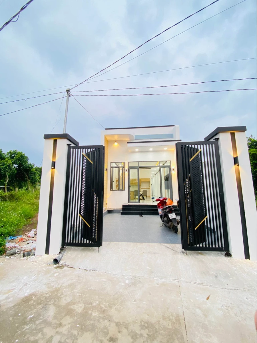 Bán nhà 5m x 25m, 3PN tại Phường Long Khánh - Ảnh 1
