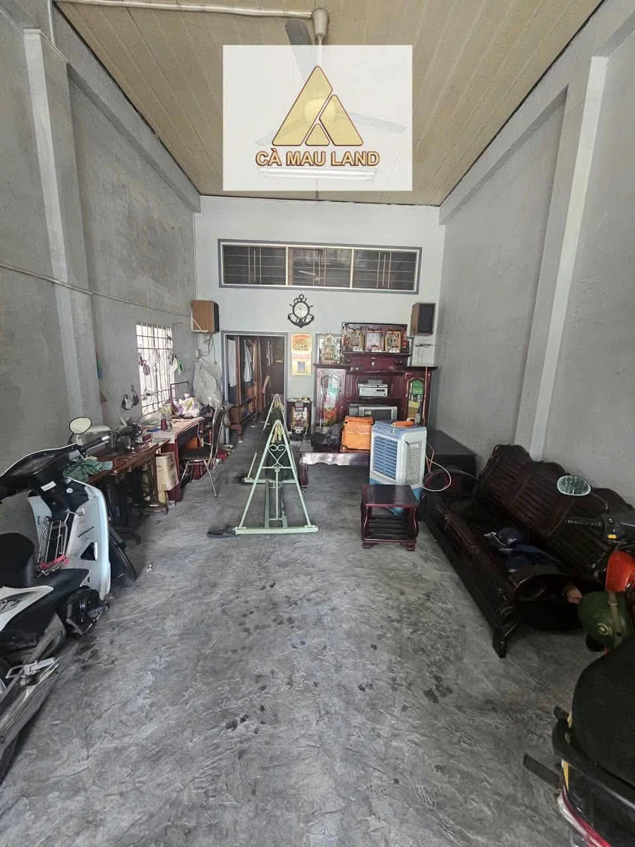 Bán nhà đường Lê Vĩnh Hòa, Cà Mau, 200m², 2 PN, 2 tỷ - Ảnh 1