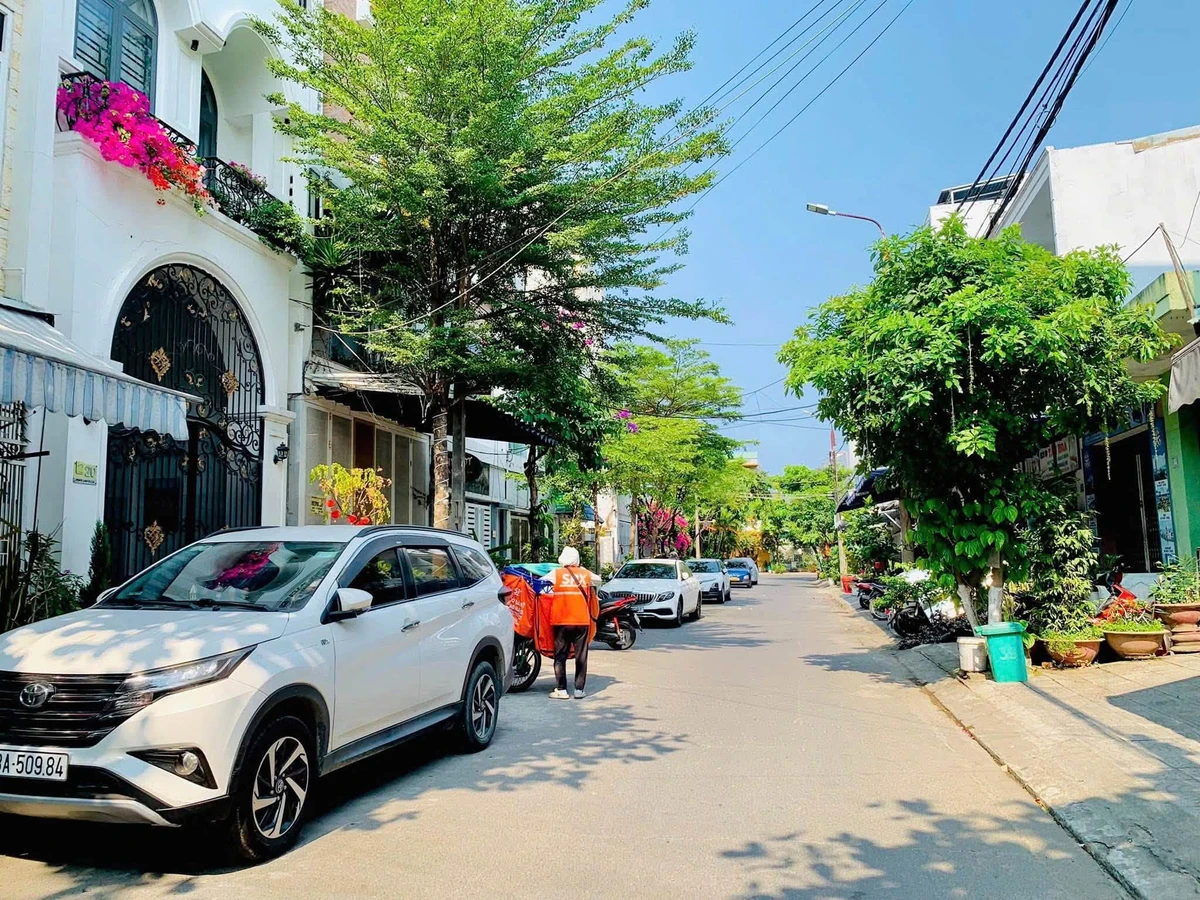 Bán nhà 3 tầng 100m² mặt tiền Phạm Văn Bạch, Hải Châu, Đà Nẵng - Ảnh thu nhỏ 2