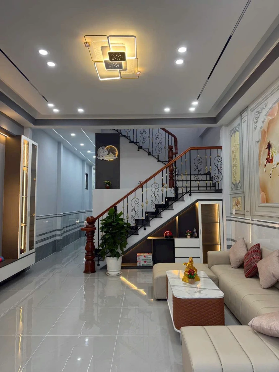Bán gấp nhà 1 trệt 1 lầu 185m² Mỹ Hạnh Bắc, Đức Hoà - Ảnh thu nhỏ 2