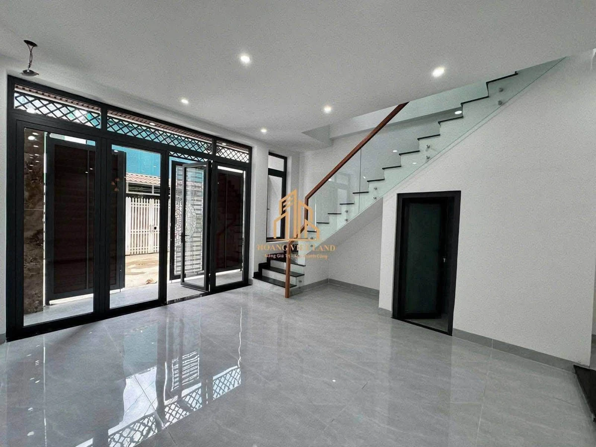 Bán nhà hẻm Nam Quốc Cang 150m2 2,75 tỷ Quận 1 - Ảnh 1