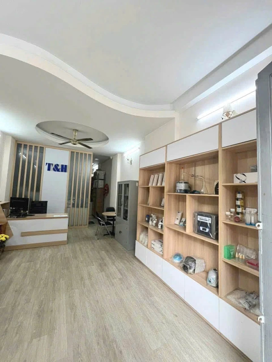 Cho thuê nhà nội bộ Tạ Quang Bửu 4x15m, 1 trệt 2 lầu, 4PN, 15 triệu/tháng, Phường 5 Quận 8 - Ảnh 1