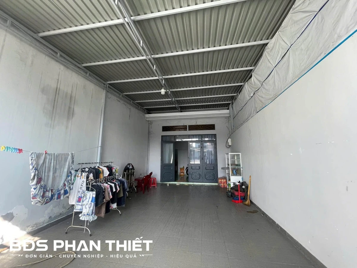 Bán nhà mặt tiền đường 19/4 100m² Phan Thiết, 3,2 tỷ - Ảnh thu nhỏ 5