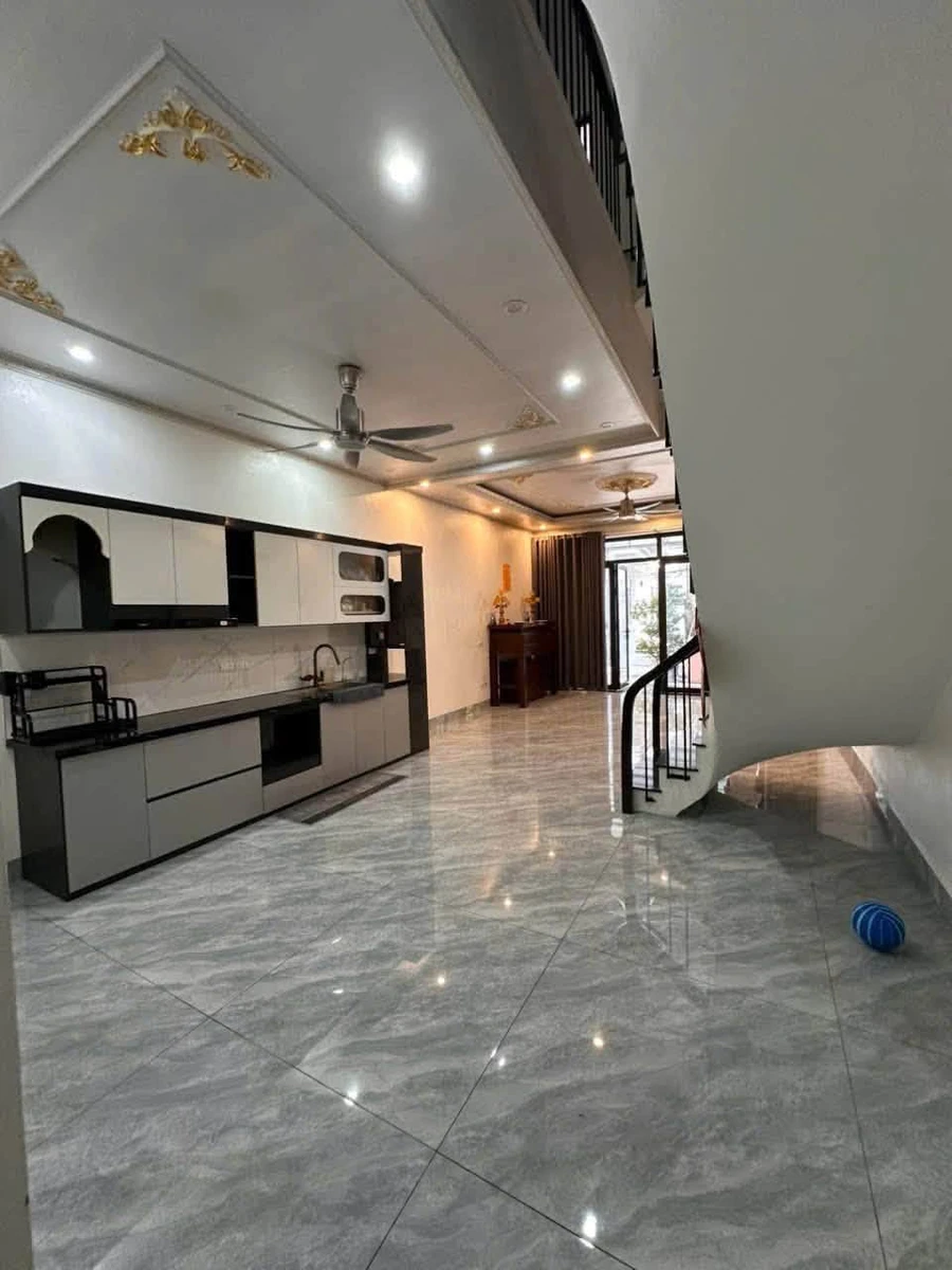 Cho thuê nhà 3 tầng 2PN 120m² Lạc Thị Ngọc Hồi 7tr/tháng - Ảnh thu nhỏ 2