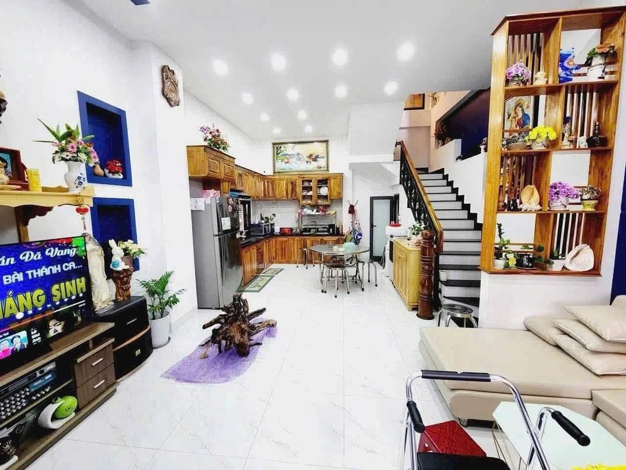 Bán nhà 3 tầng 60,4m² 4PN, 3,7 tỷ, Vĩnh Hiệp, Tây Nha Trang - Ảnh 1