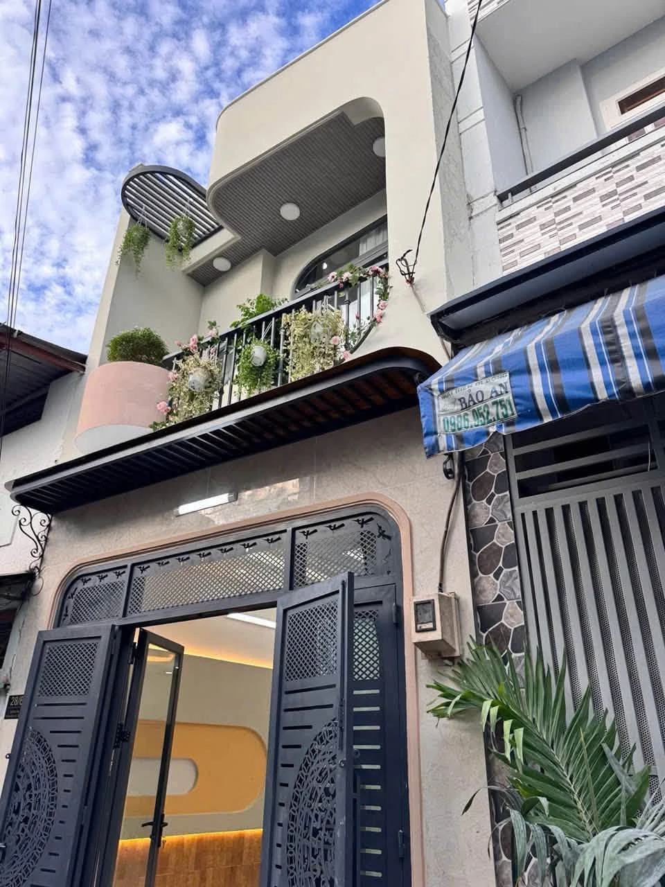 Bán nhà mới 4x13m, 3PN, hẻm xe tải, gần Kênh Nước Đen sát Tân Phú, giá 5,65 tỷ - Ảnh 1