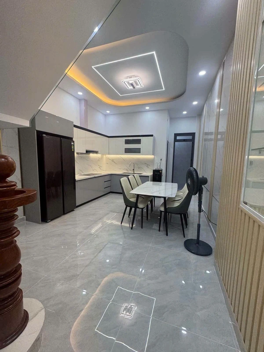 Bán nhà 4 tầng 4x18m hẻm ô tô gần Chợ Hóc Môn, Thị trấn Hóc Môn - Ảnh thu nhỏ 3