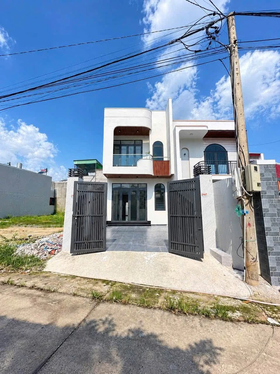 Bán nhà 3PN 60m2 Tương Bình Hiệp 2 tỷ 980 - Ảnh 1