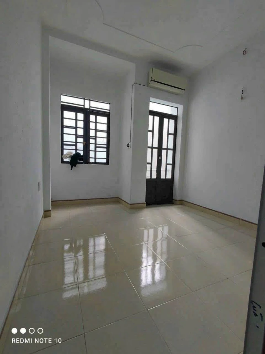 Bán nhà Quận 12, 28m², 1 PN, SHC 1 tỷ 300 triệu - Ảnh thu nhỏ 3