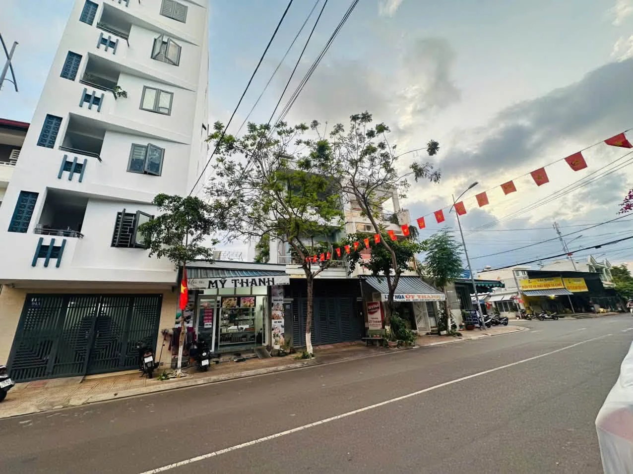 Bán tòa nhà 6 tầng mặt tiền Phùng Hưng, Phước Long, Nha Trang, 71,6m², 10 phòng căn hộ - Ảnh 1