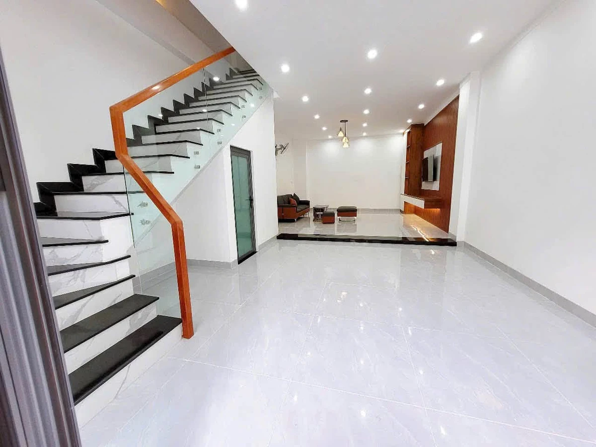 Bán nhà 3 phòng ngủ 170m² Nam Quốc Cang, Quận 1 - Ảnh thu nhỏ 3