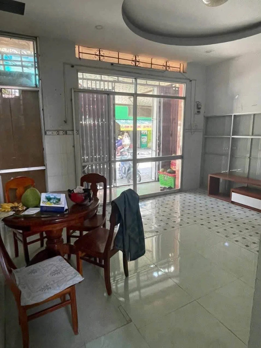 Cho thuê nhà 2 tầng mặt tiền 75m² Nha Trang - Ảnh 1
