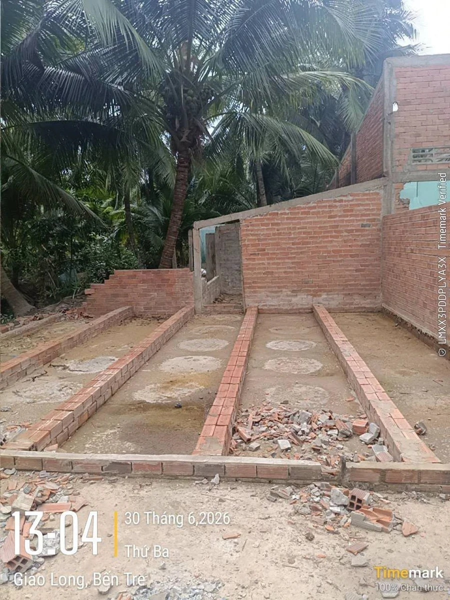 Bán 2000m2 đất có nhà nát gần KCN Giao Long, Bình Chánh - Ảnh 1