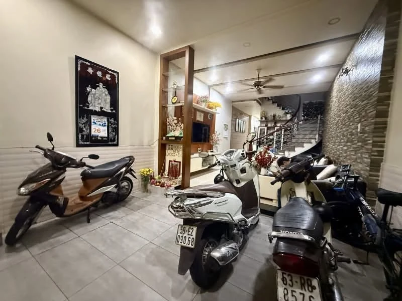 Bán nhà mặt tiền 4 tầng 78m² 5PN Phú Nhuận - Ảnh 1