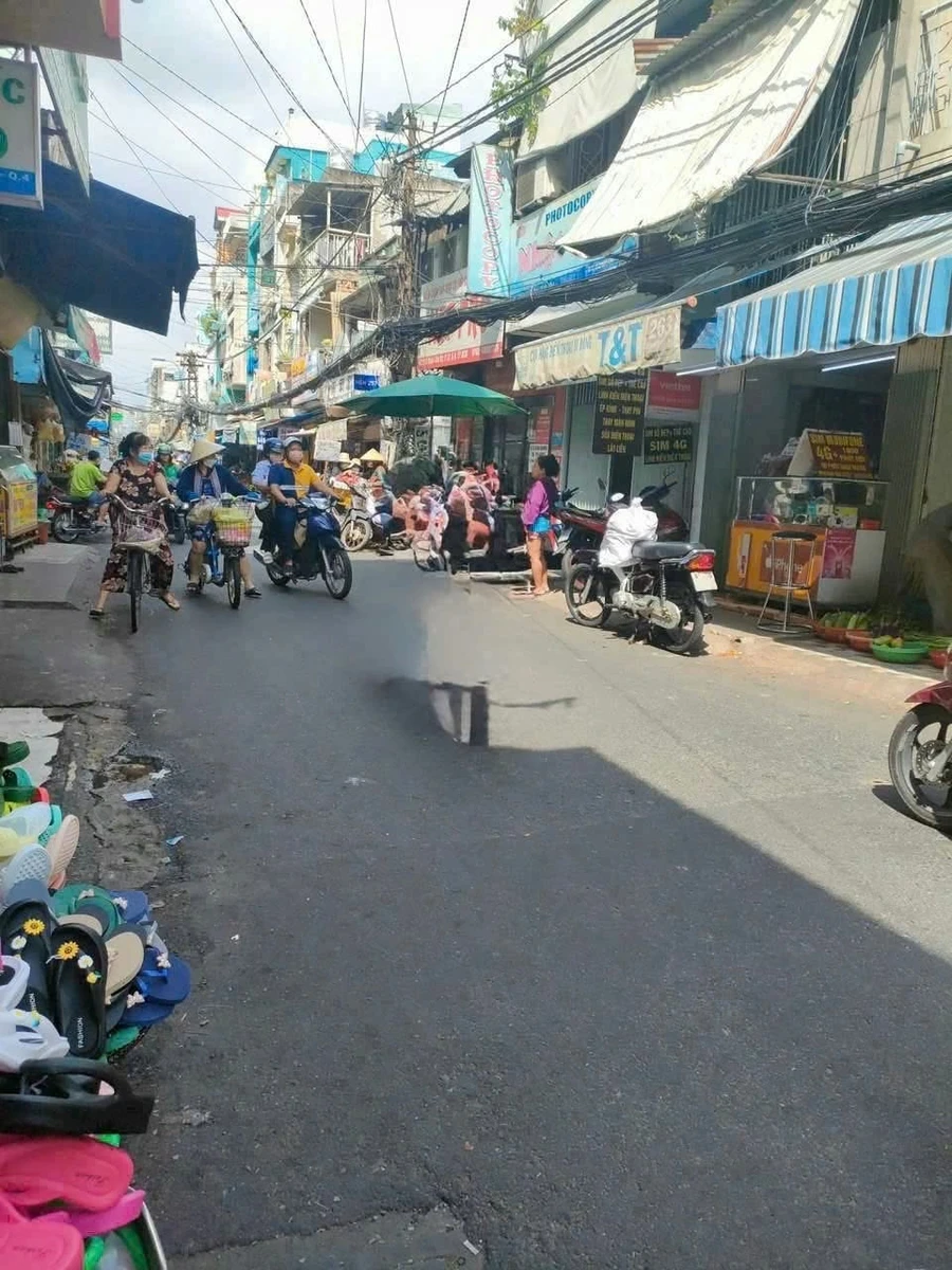 Bán nhà mặt tiền Đoàn Văn Bơ, Q.4, 35m², 5,5 tỷ - Ảnh 1