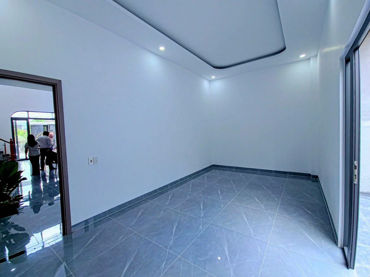 Bán nhà mặt tiền hẻm 3PN, 125m², giá 2 tỷ 900 tại Quận 12 - Ảnh thu nhỏ 2