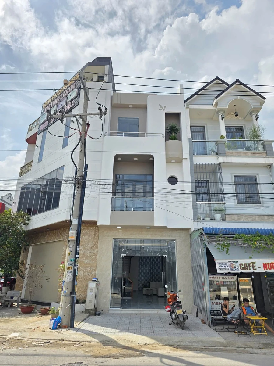 Bán nhà mặt tiền kinh doanh 72.2m2 5.8 tỷ An Phú Thuận An - Ảnh 1