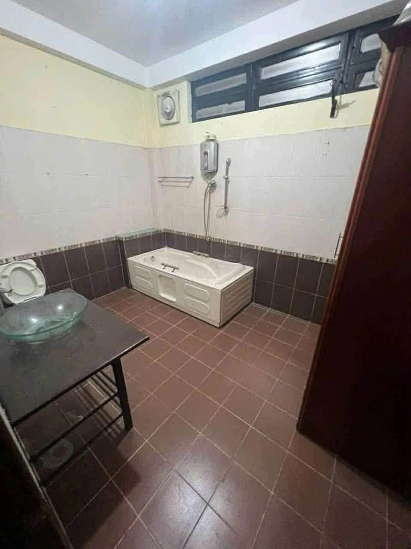 Bán nhà hẻm 97,7m² 4 phòng ngủ Quận 11 - 6,9 tỷ - Ảnh thu nhỏ 4