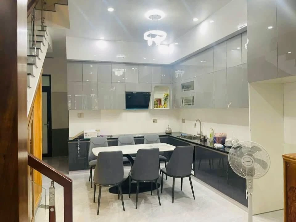Bán nhà 3 tầng 96,2m2, 3 phòng ngủ, KDC Tây Phan Đình Phùng, Quảng Ngãi - Ảnh thu nhỏ 3