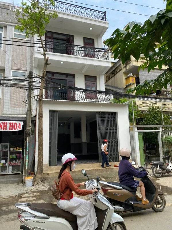 Bán nhà 5 tầng mặt tiền Nguyễn Chí Thanh, Huế 4 tỷ, 52.6m2