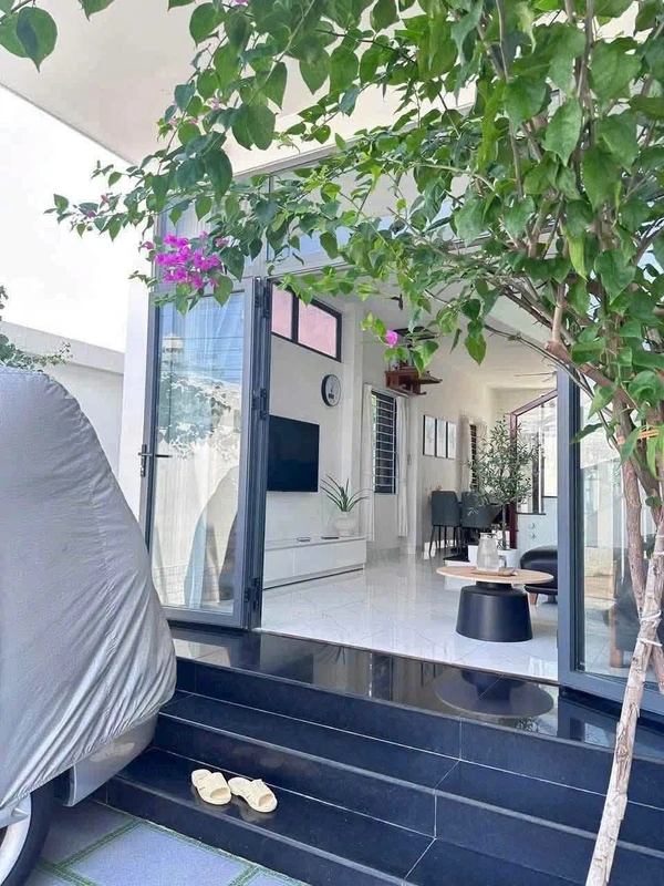 Bán nhà lầu 2PN 104m² Phú Long, Hàm Thắng