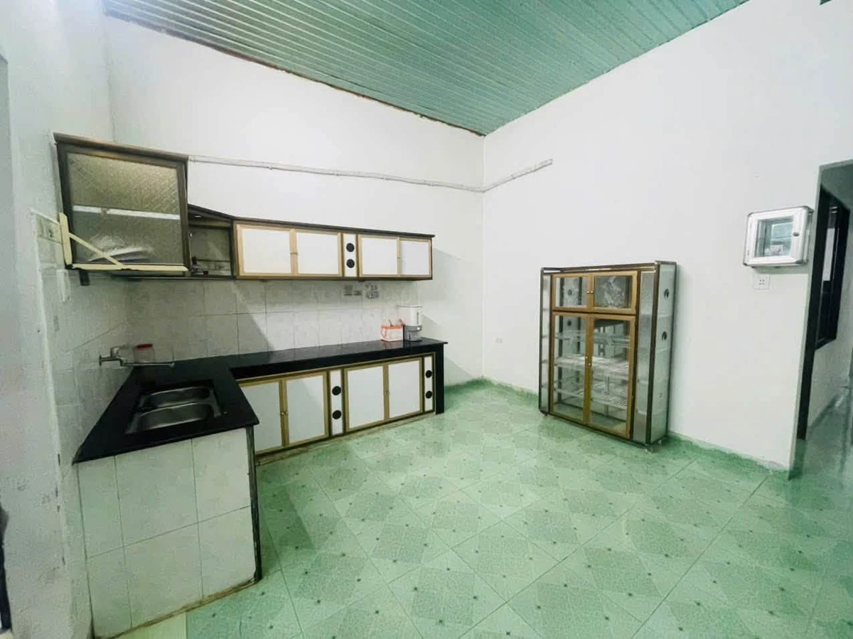 Bán nhà cấp 4 hẻm Hùng Vương, phường Trần Phú, Quảng Ngãi, 95m2, giá 1,45 tỷ - Ảnh thu nhỏ 3