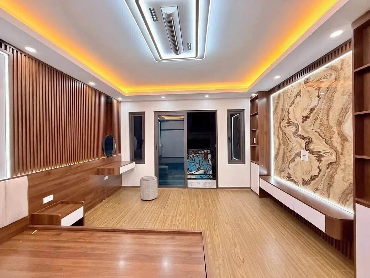 Bán nhà Khúc Thừa Dụ 68m2, 2.88 tỷ, oto vào nhà - Ảnh 1
