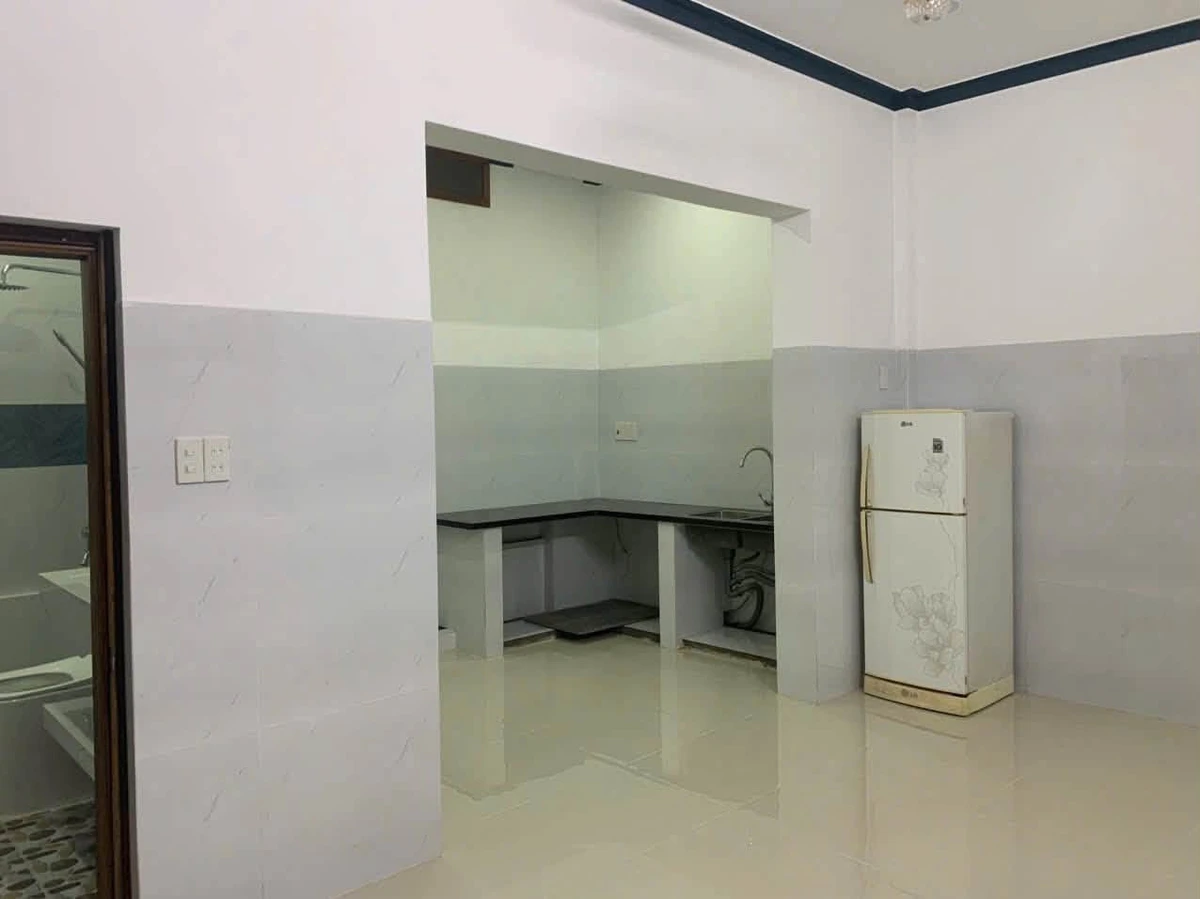 Cho thuê nhà mới xây 150m² tại Vĩnh Ngọc, Tây Nha Trang, 8 triệu/tháng - Ảnh thu nhỏ 2