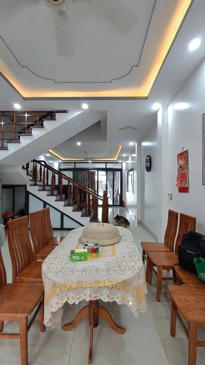Nhà 3 tầng sàn 296m² Hà Huy Giáp, Lào Cai, 2 tỷ - Ảnh 1