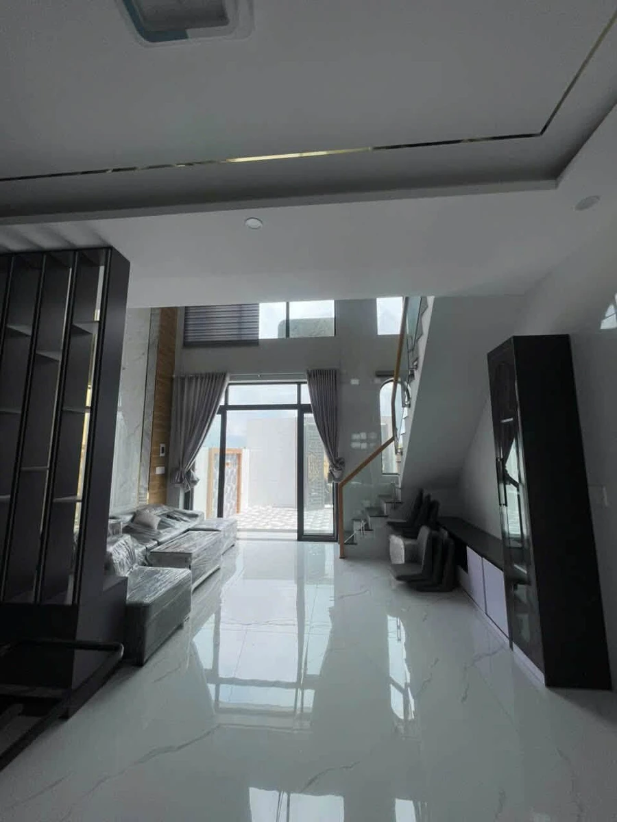 Bán nhà 1 trệt 1 lầu 110m² Long Hải 2,298 tỷ - Ảnh thu nhỏ 3