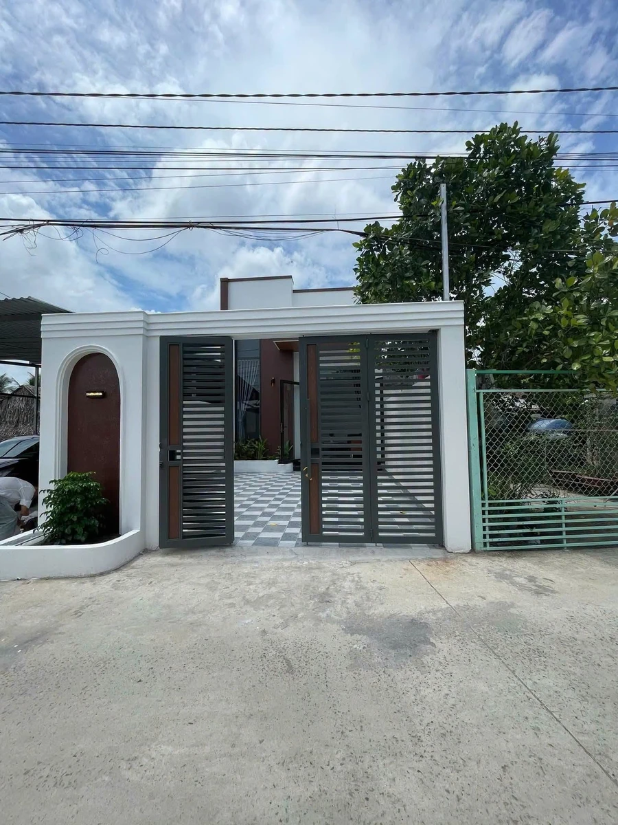 Nhà phố 3 PN luxury Rạch Giá, An Giang, 180m², 2.25 tỷ - Ảnh 1