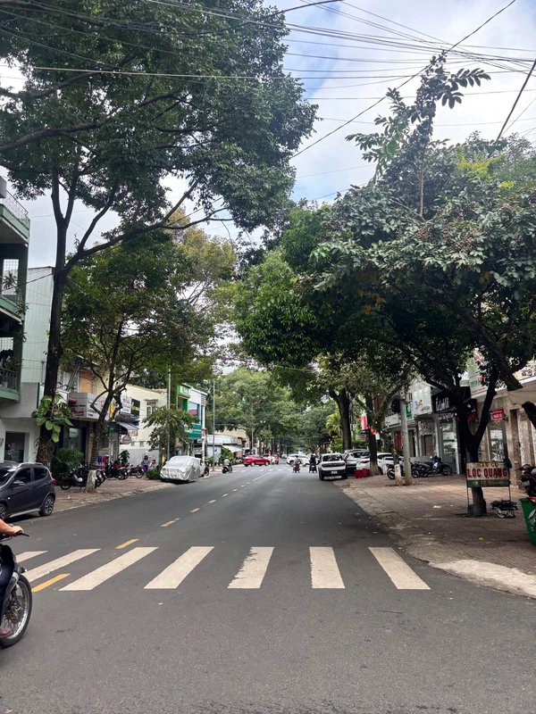 Bán nhà mặt tiền Hoàng Diệu gần chợ Ngô Mây, Buôn Ma Thuột, Đắk Lắk, giá 12,5 tỷ