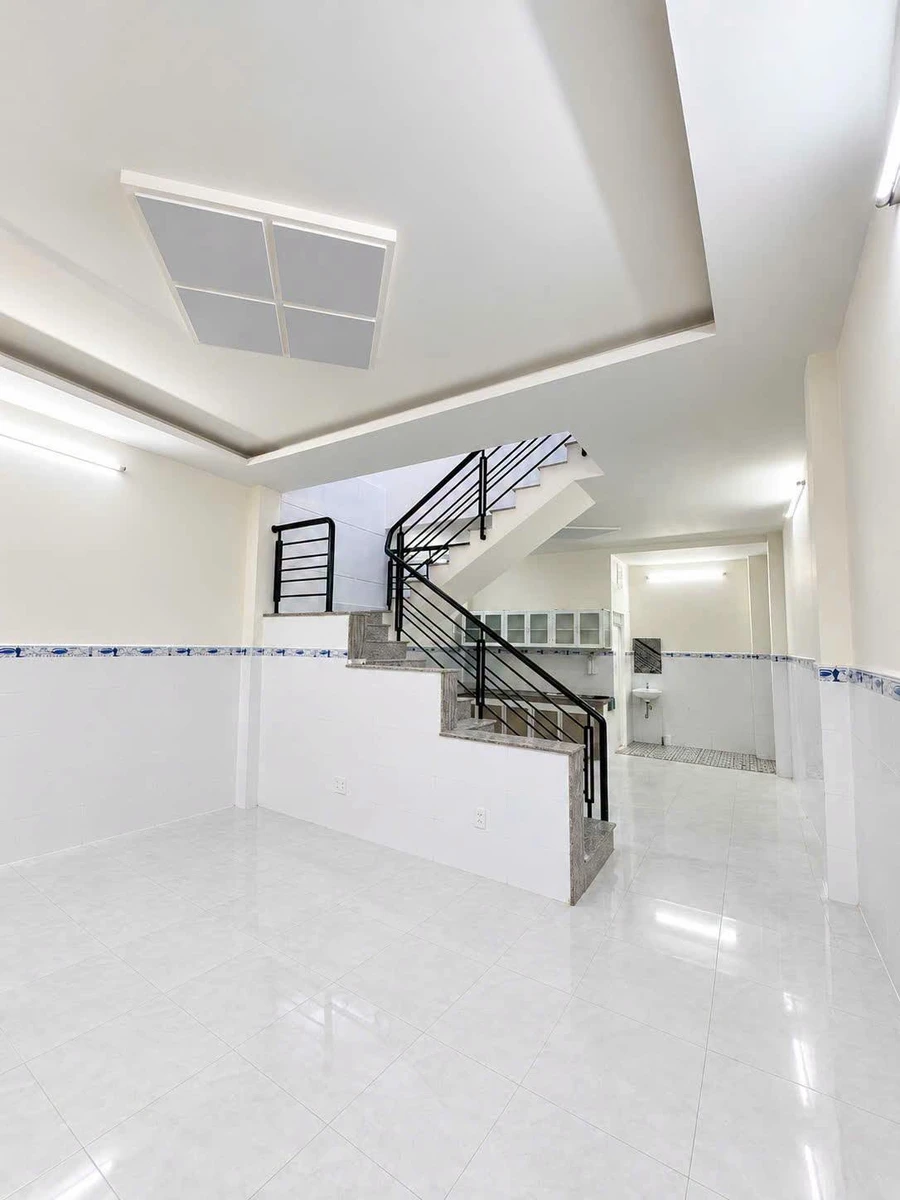 Cho thuê nhà 50m² 2PN Cách Mạng Tháng 8, Tân Bình - Ảnh 1