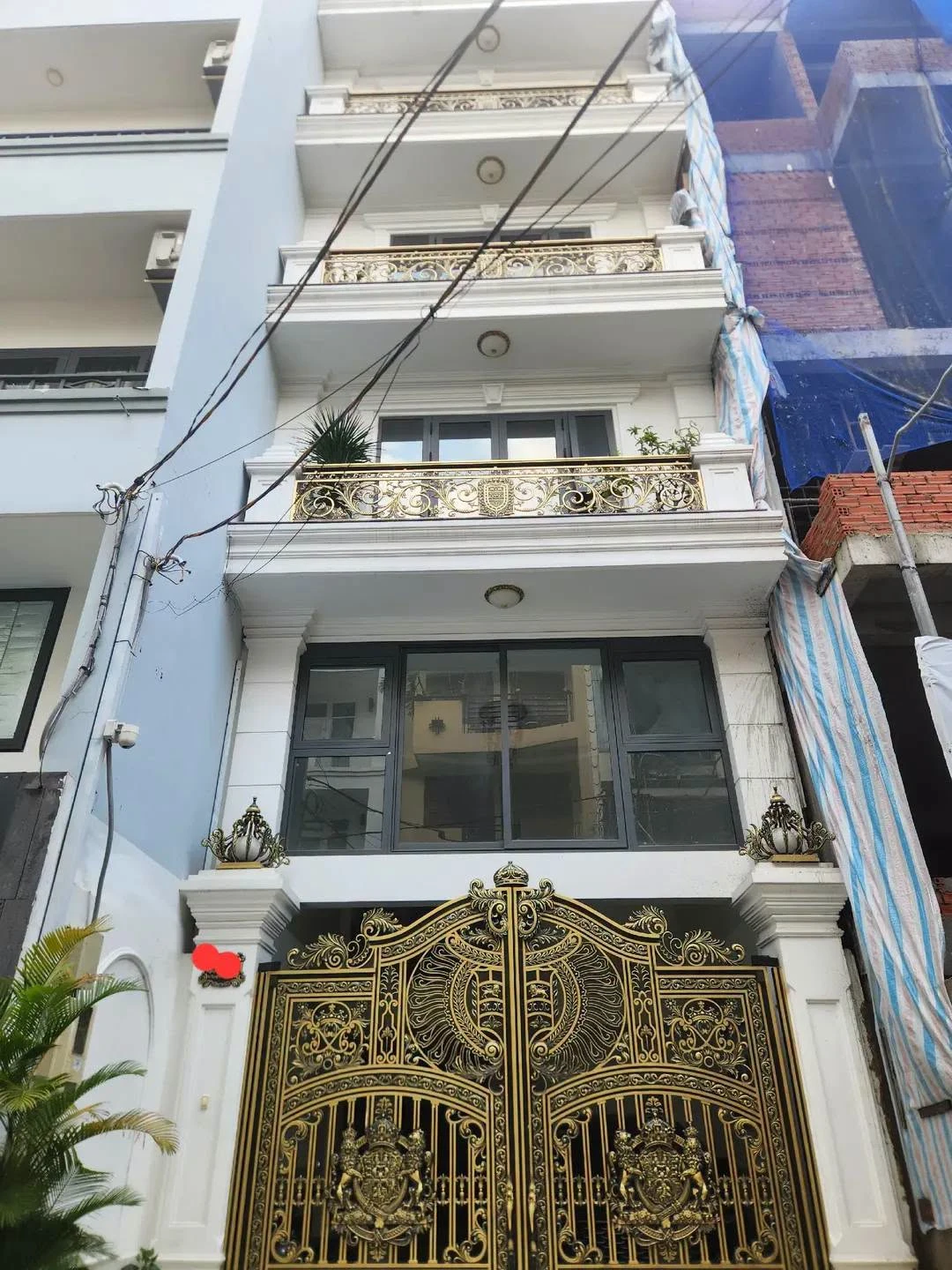 Bán nhà 91m² khu sân bay, 4 tầng sân thượng - Ảnh 1