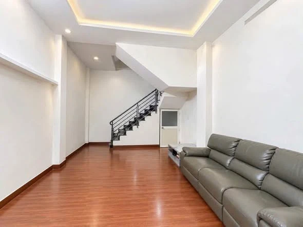 Bán nhà phố 4x12m, 3 tầng, 3PN Lạc Long Quân Quận 9, 7.5 tỷ - Ảnh thu nhỏ 2
