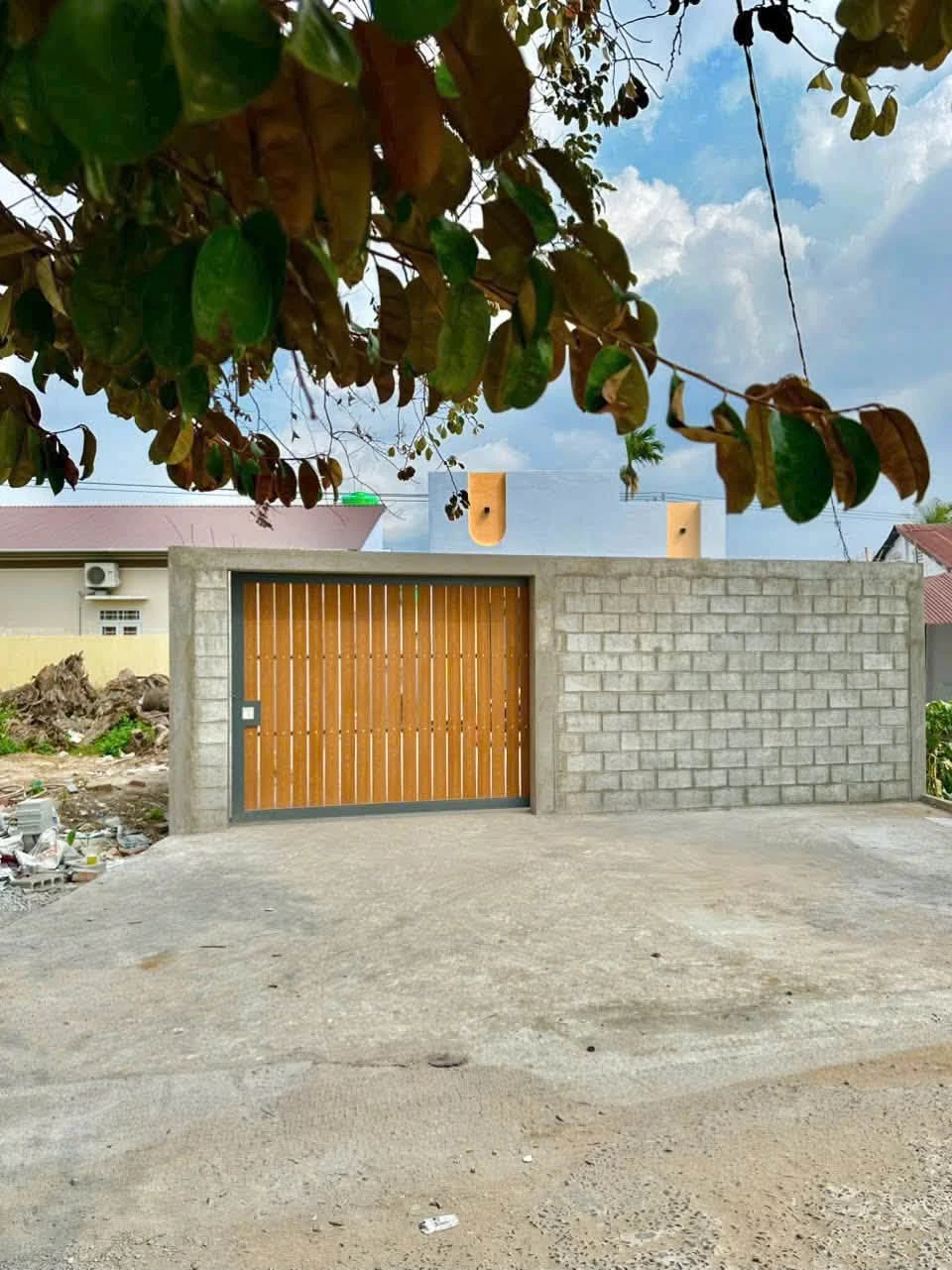 Bán nhà sân vườn 8x57m, 3PN Rạch Giá, Kiên Giang 2,899 tỷ - Ảnh 1