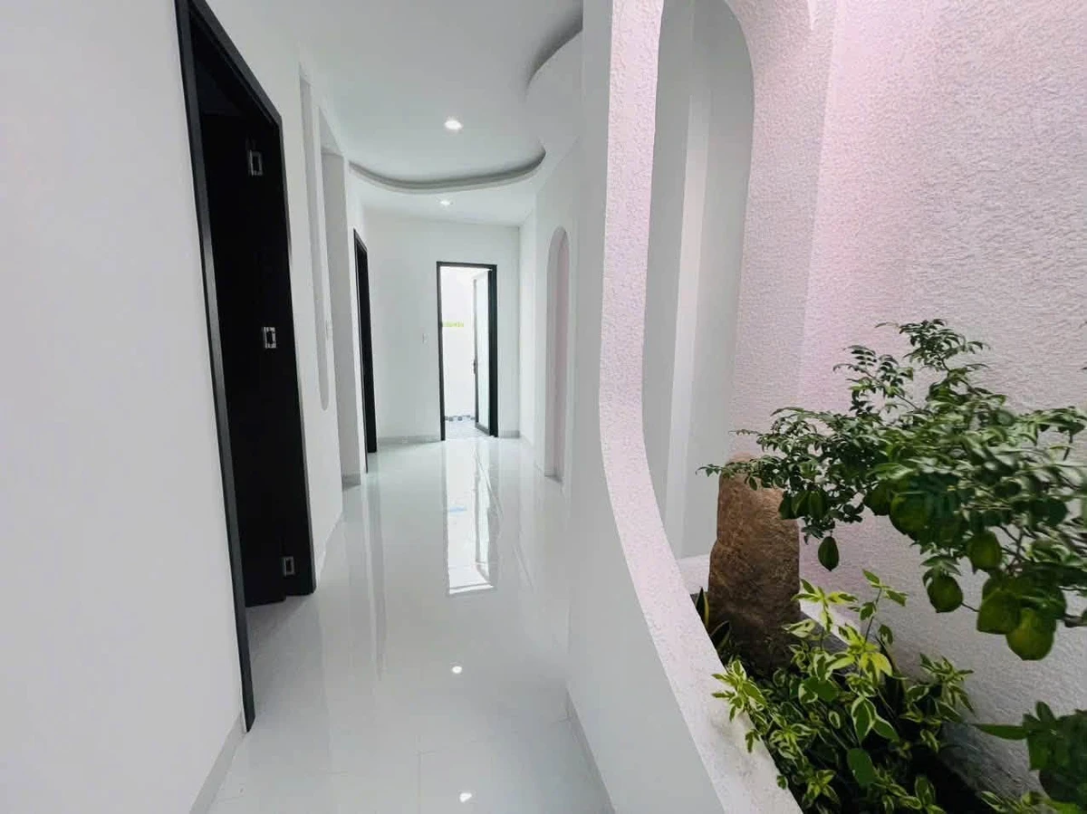 Bán nhà mới 2PN, 105m2 tặng nội thất, gần bệnh viện Phan Thiết - Ảnh thu nhỏ 4