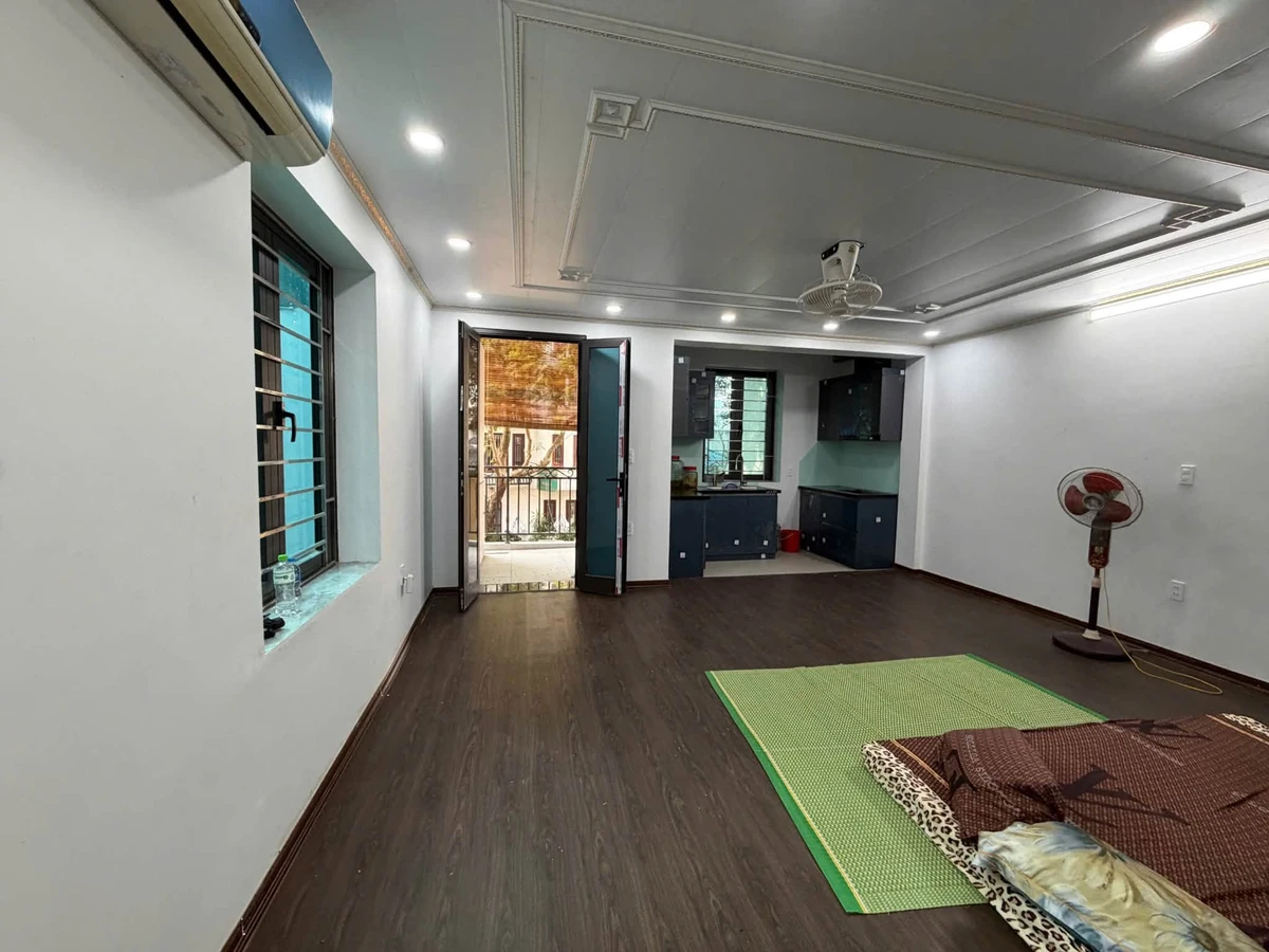 Cho thuê nhà nguyên căn 65m2, 2 PN, Hai Bà Trưng, 10 triệu/tháng - Ảnh thu nhỏ 2