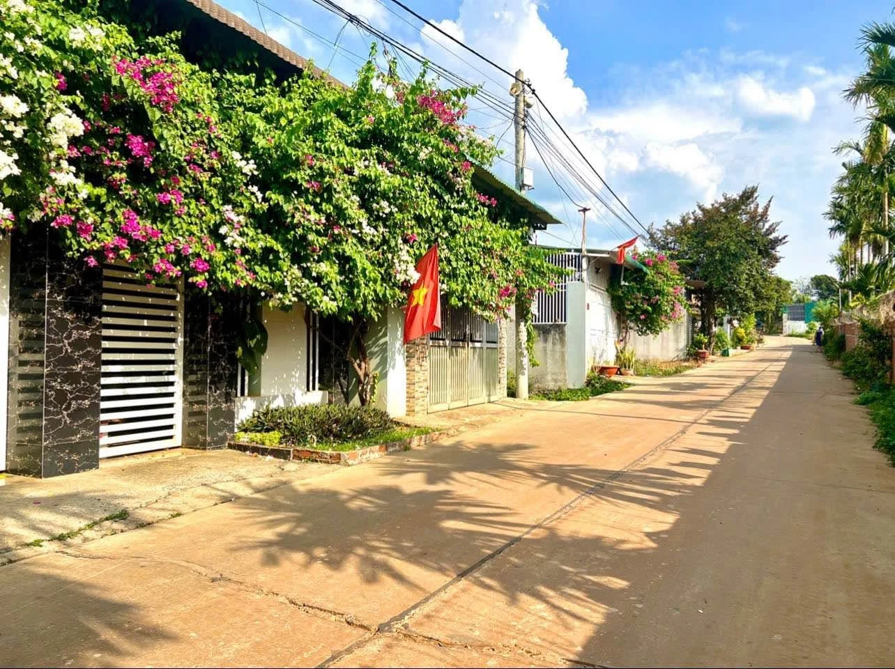 Bán nhà mới 5x23m, 2 phòng ngủ, giá 2,35 tỷ tại Nguyễn Phúc Chu, Phường Thành Nhất - Ảnh 1