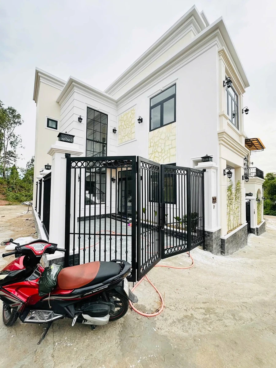 Bán villa Tân Cổ Điển 100m² sân vườn Thuỷ Xuân Huế 3,15 tỷ - Ảnh thu nhỏ 2