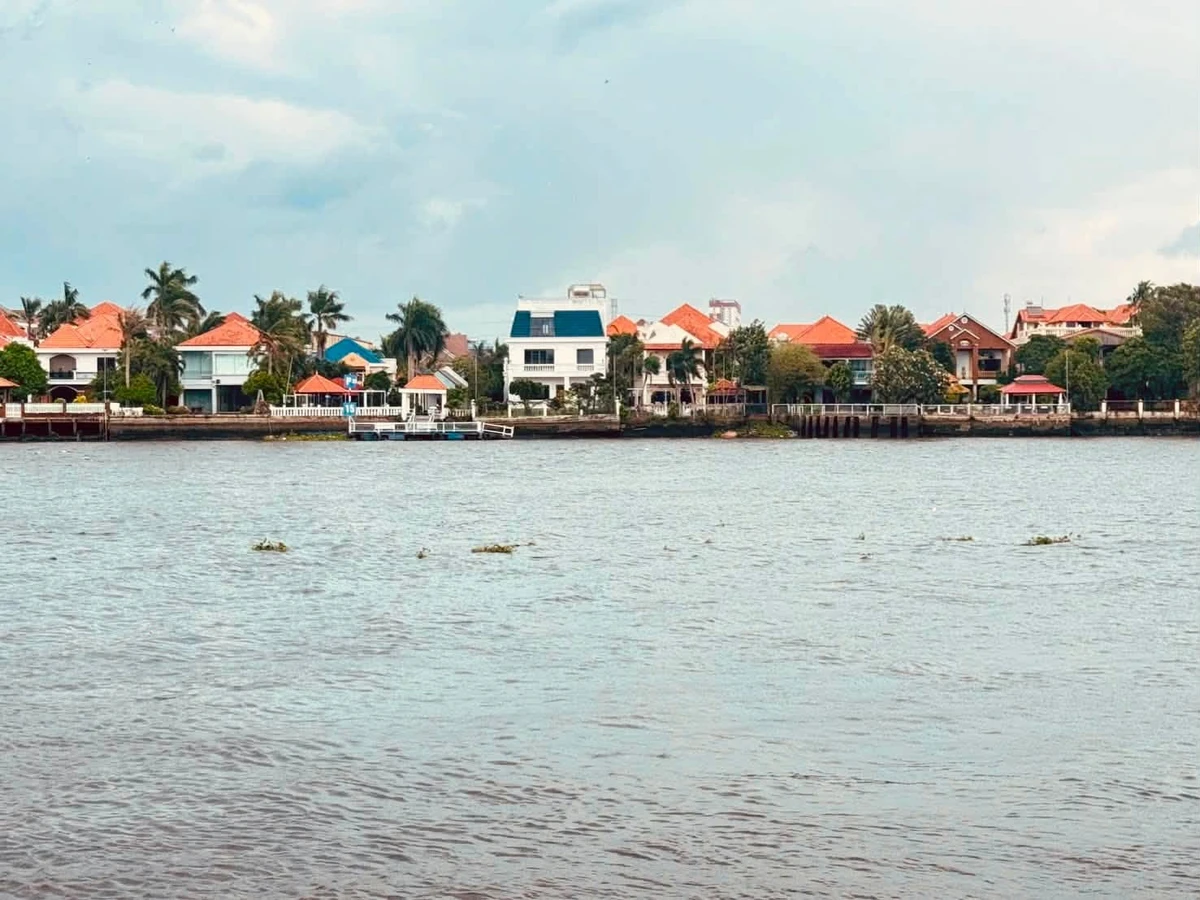 Bán gấp biệt thự view sông 700m2 giá 49,9 tỷ đối diện Khu đô thị Vạn Phúc - Ảnh thu nhỏ 2